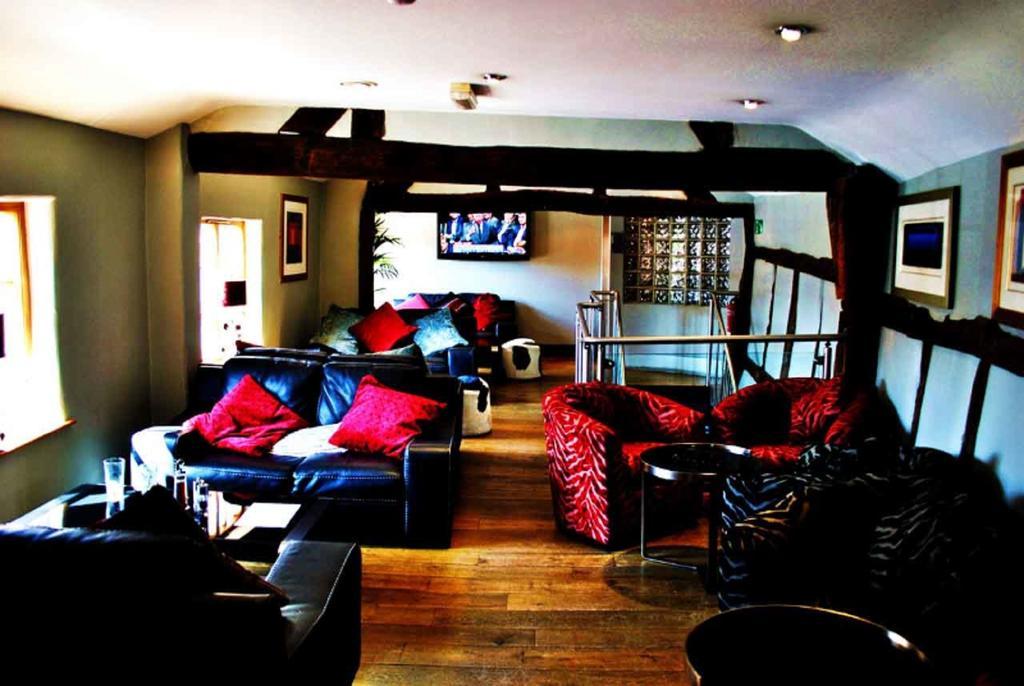 Cheshire Cat Hotel Nantwich Bagian luar foto